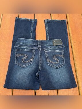 Silver Jeans Dark Indigo Suki Slim Bootcut with Embroidered Back Pockets